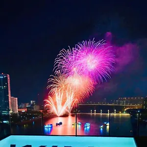 https://wink-hotel-danang-riverside.dananghotels.net